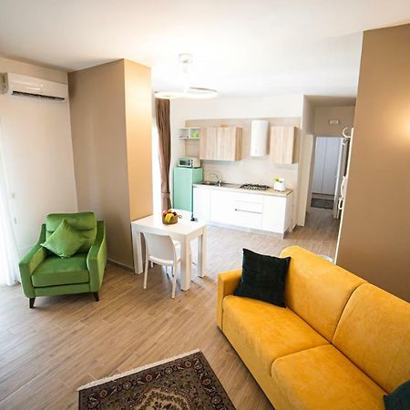 Chez Moi Appartement Foggia Buitenkant foto
