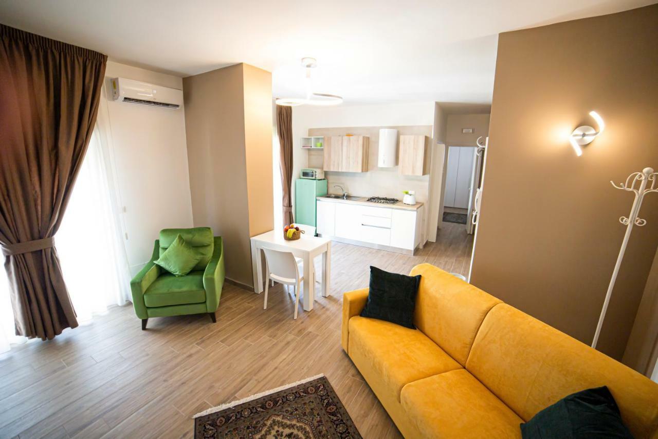 Chez Moi Appartement Foggia Buitenkant foto